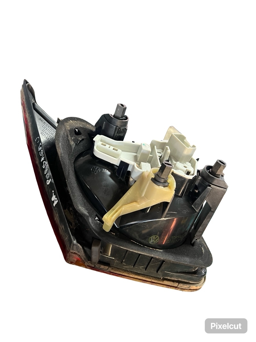 Lampa spate / Stop dreapta Hayon VOLKSWAGEN PASSAT CC 357 2008 - 2012 – foto 2