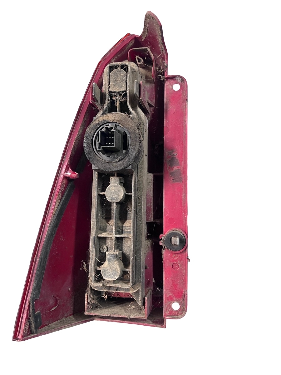 Lampa spate / Stop dreapta spate FORD FOCUS 1 Break DNW  2002 – foto 2