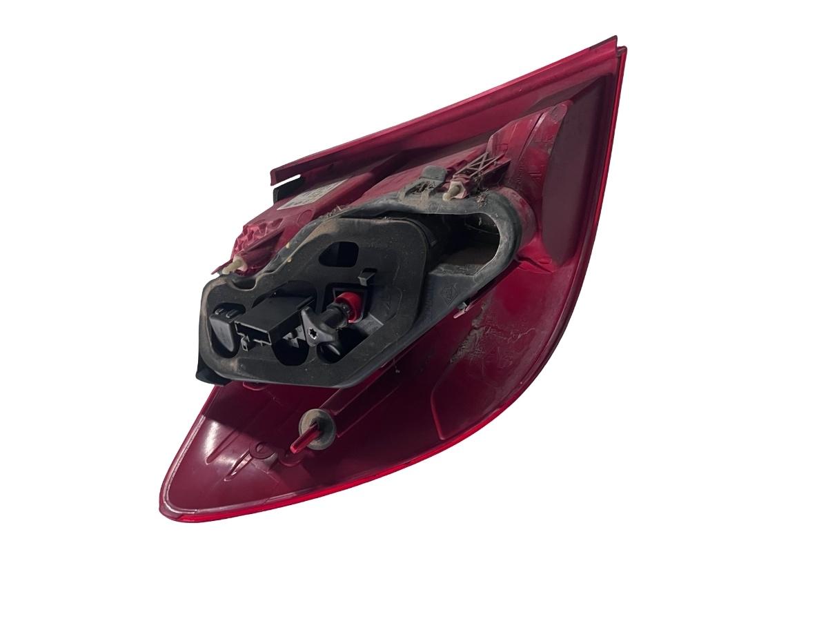 Lampa spate / Stop dreapta spate RENAULT Symbol II [ 2008 - 2013 ] 8200700047 – foto 2