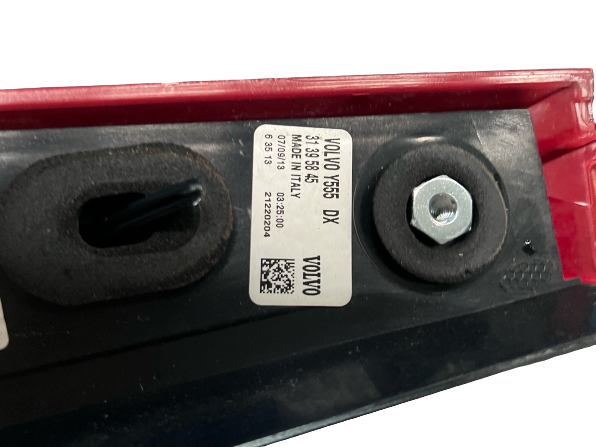 Lampa spate / Stop dreapta VOLVO V40 Hatchback 525, 526 2012 - > – foto 3