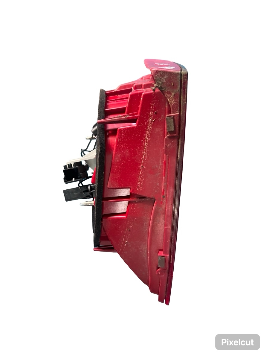 Lampa spate / Stop stanga haion VOLKSWAGEN PASSAT 362 2010 - 2014 3AE945093K – foto 3