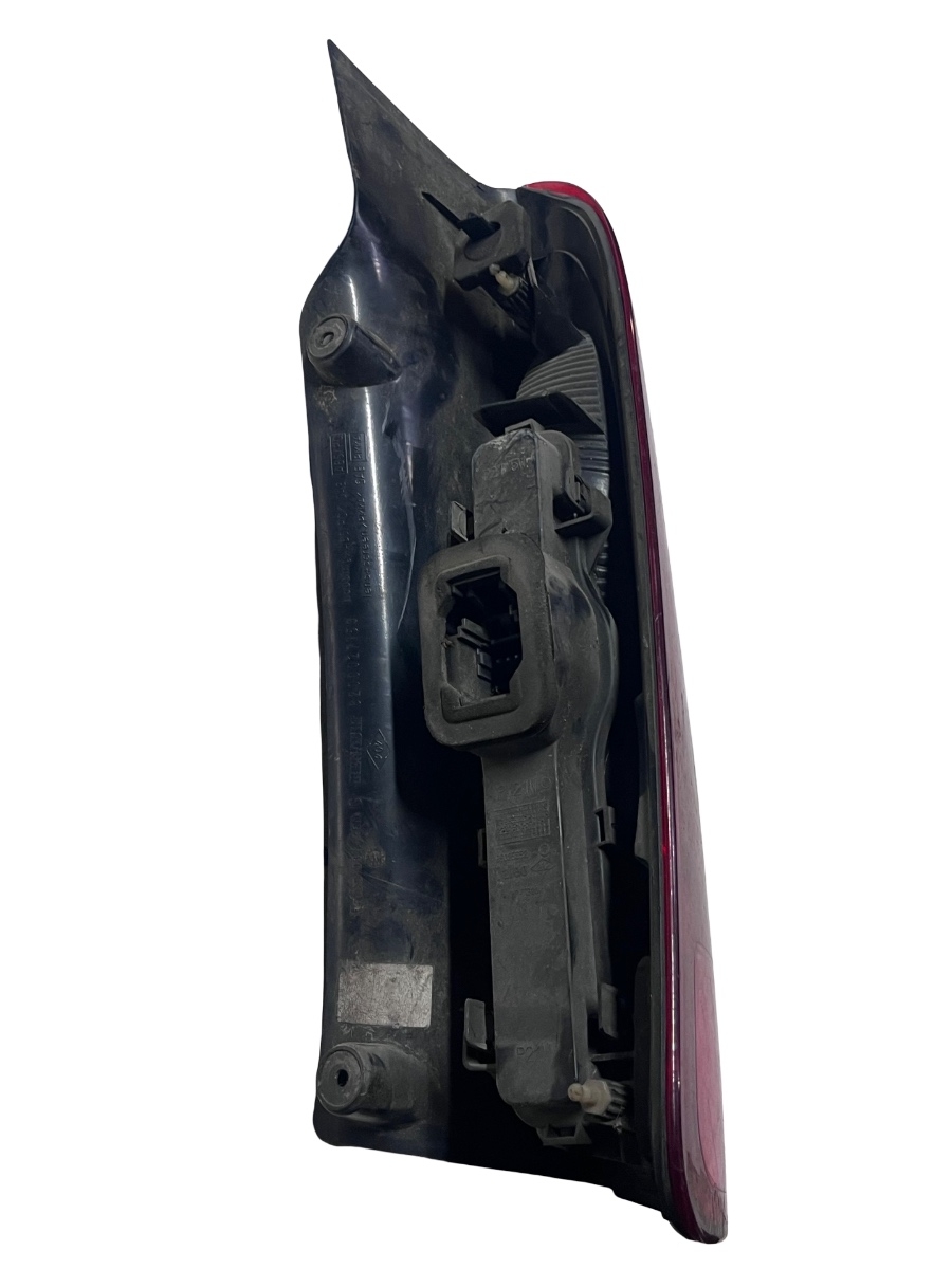 Lampa spate / Stop stanga spate RENAULT ESPACE IV JK0/1_ 2002 -> 8200027153 ( Fisura pe carcasa ) – foto 3