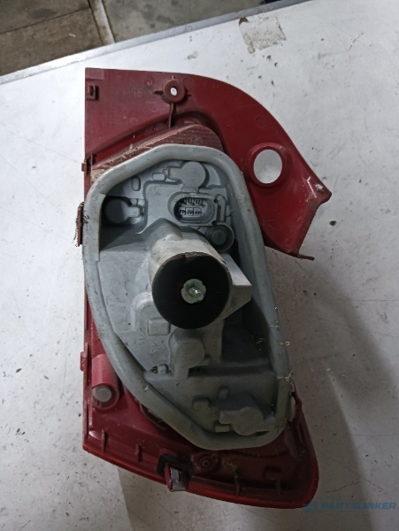 Lampa spate / stop stanga spate SEAT IBIZA V (6J5, 6P1) [ 2008 - > ] 1.2 (BZG, CGPA, CJLB) 51KW|70HP – foto 2