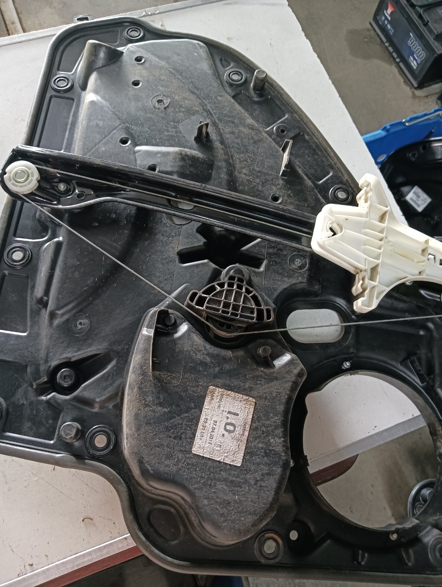 Macara geam electric stanga spate VOLKSWAGEN GOLF VI (5K1) [ 2008 - 2013 ] OEM 5k4839729j – foto 2