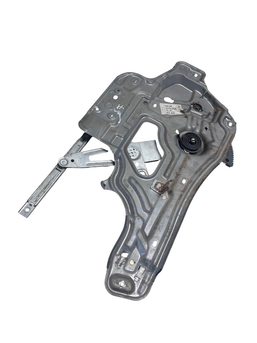 Macara Geam stanga fata HYUNDAI SANTA FE I SM 2000 - 2006 82470-26020