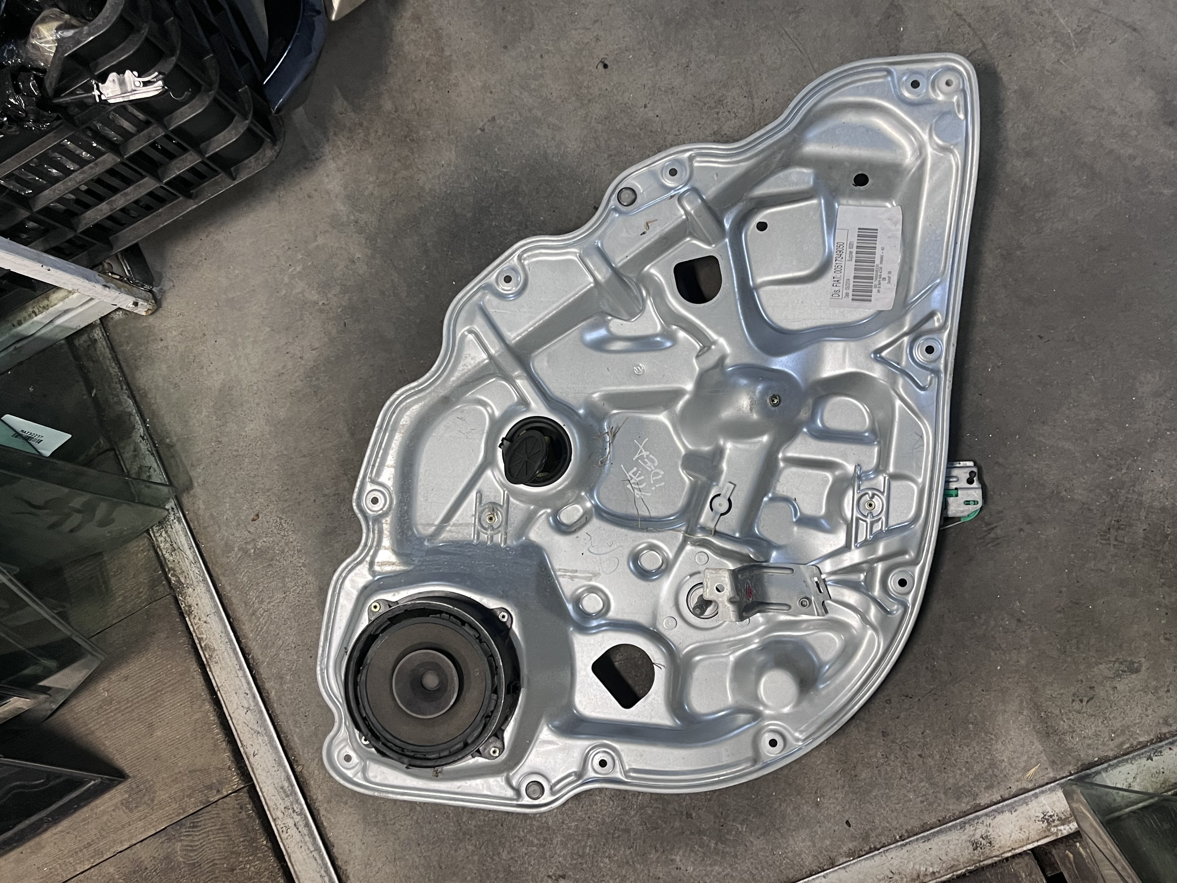 Macara Geam stânga spate Fiat Idea 2003–2011 - cod: 00517349050 – foto 2