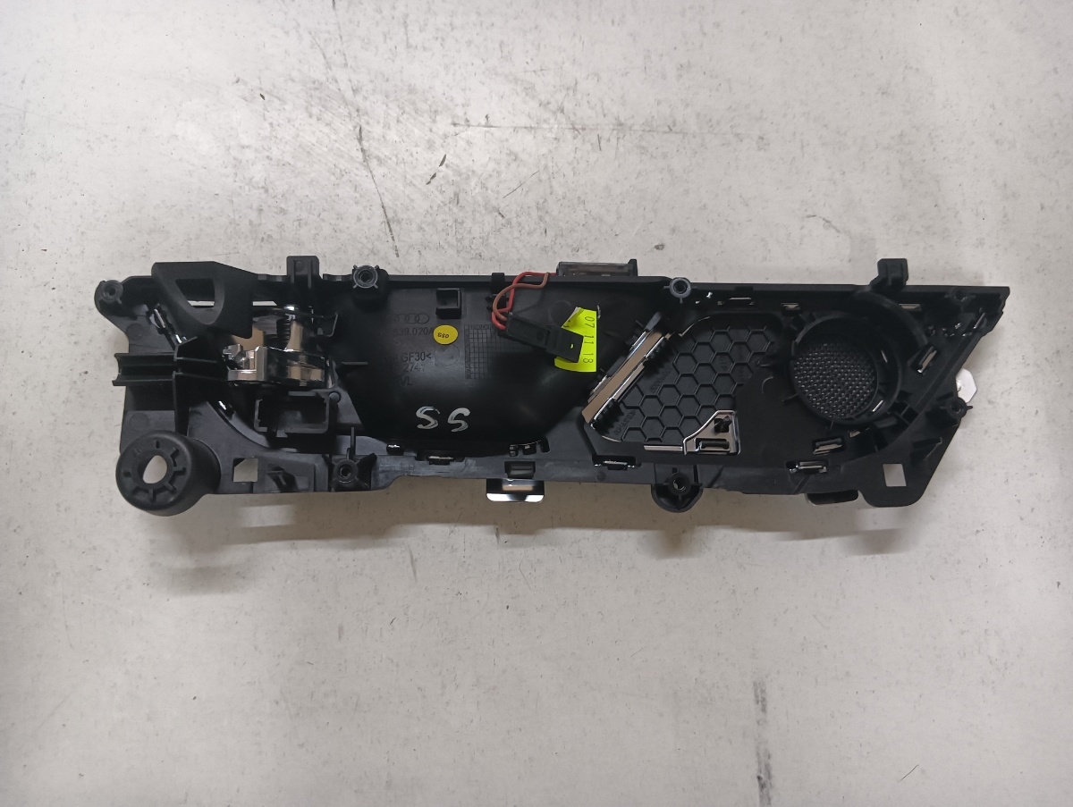 Maner deschidere usa interior  stanga spate AUDI A6 C8, 4A2 2018 - > 2.0 40 TDI Mild Hybrid DFBA 4k0839020a – foto 2