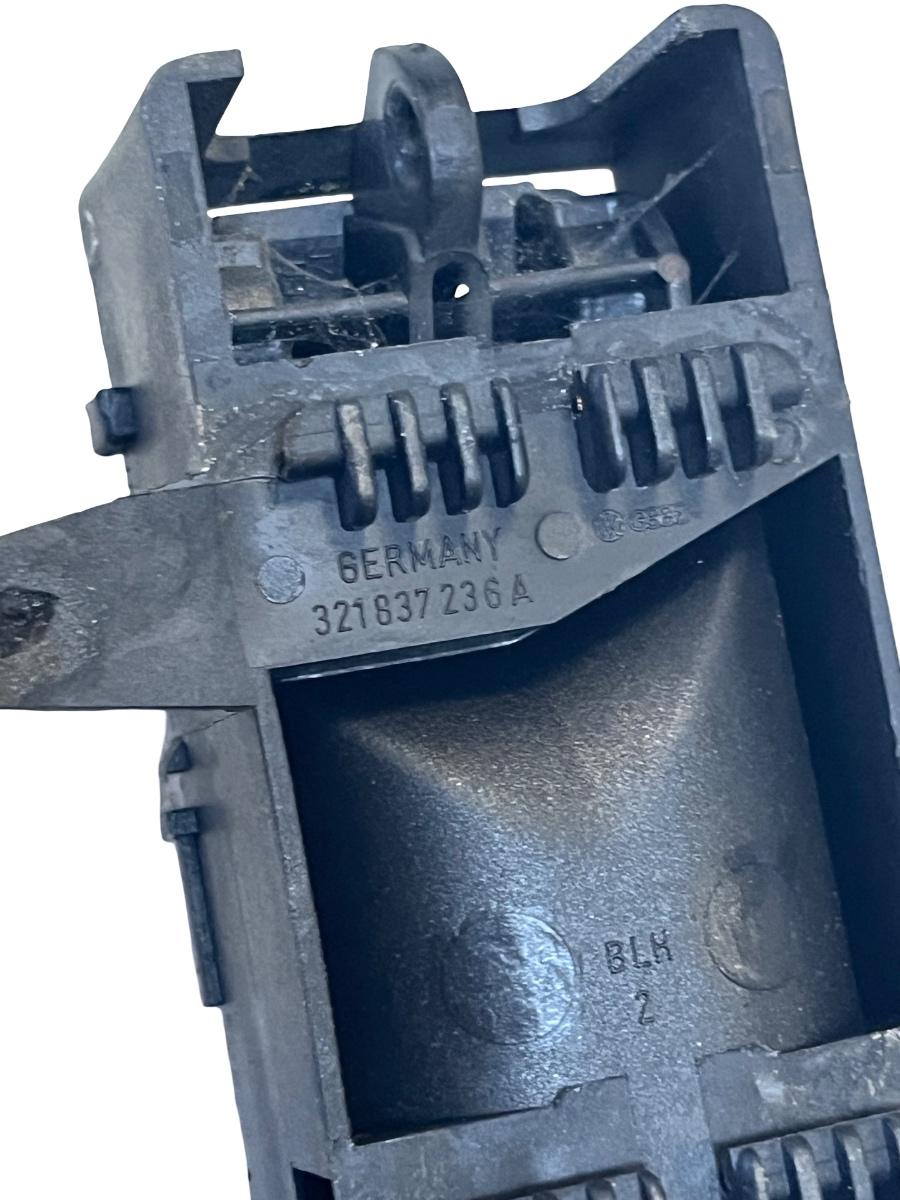 Maner interior portiera dreapta fata ( 2 USI ) VOLKSWAGEN GOLF II 19E, 1G1 1983 - 1992 321837236A – foto 3