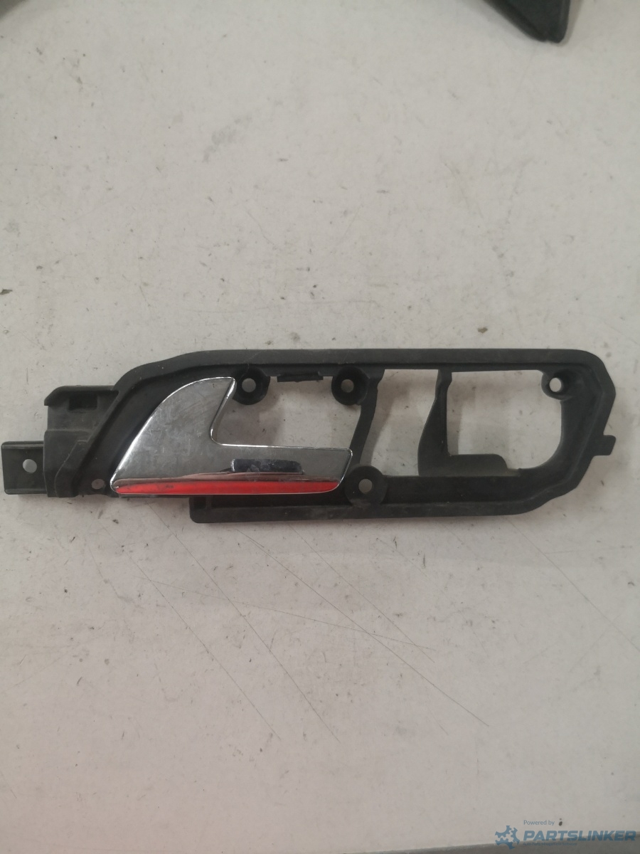 Maner interior usa stanga fata VOLKSWAGEN POLO (9N_) [ 2001 - 2012 ] OEM 6q1837173
