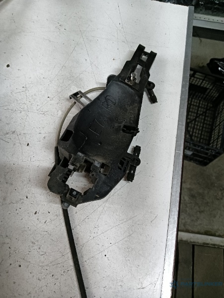 Maner/suport exterior portiera fata dreapta spate BMW X5 II E70 2006 - 2013
