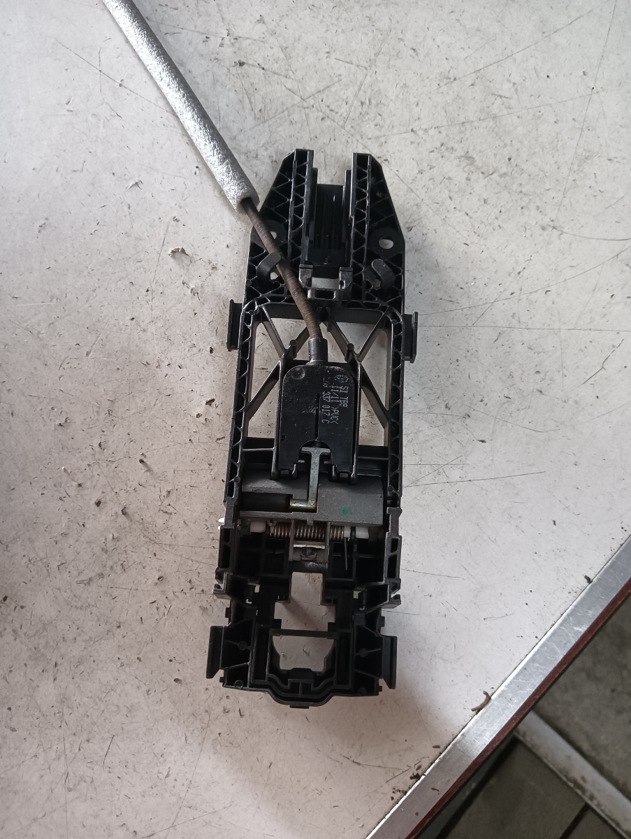 Maner usa interior  dreapta fata VOLKSWAGEN GOLF VI (5K1) [ 2008 - 2013 ] – foto 2