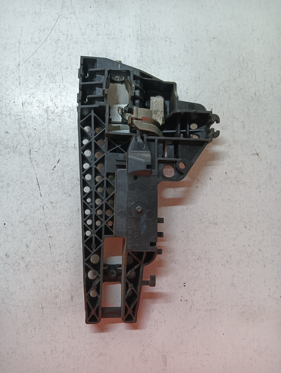 Maner usa interior  dreapta spate AUDI A4 IV Avant 8K5, B8 2007 - 2015 – foto 2