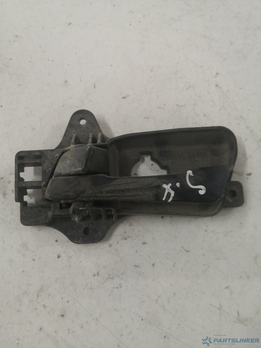 Maner usa interior stanga fata HYUNDAI i30 (FD) [ 2007 - 2012 ] OEM 82613fd000