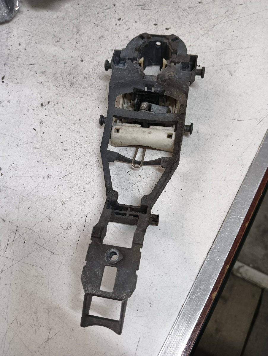 Maner usa interior stanga fata SKODA OCTAVIA II Combi (1Z5) [ 2004 - 2013 ] OEM 5j0837886 – foto 2