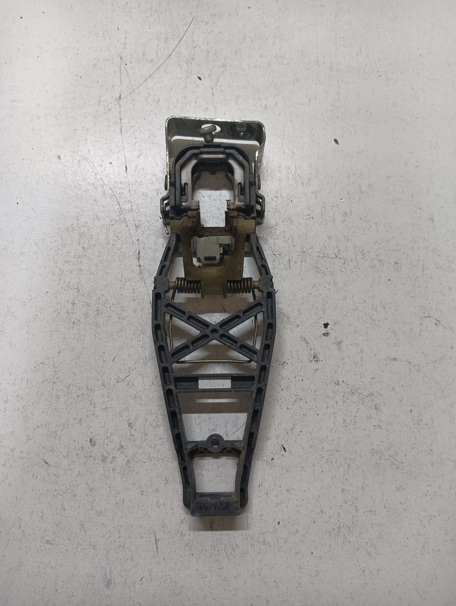 Maner usa interior  stanga fata VOLKSWAGEN TOURAN 1T1, 1T2 2003 - 2010 – foto 2