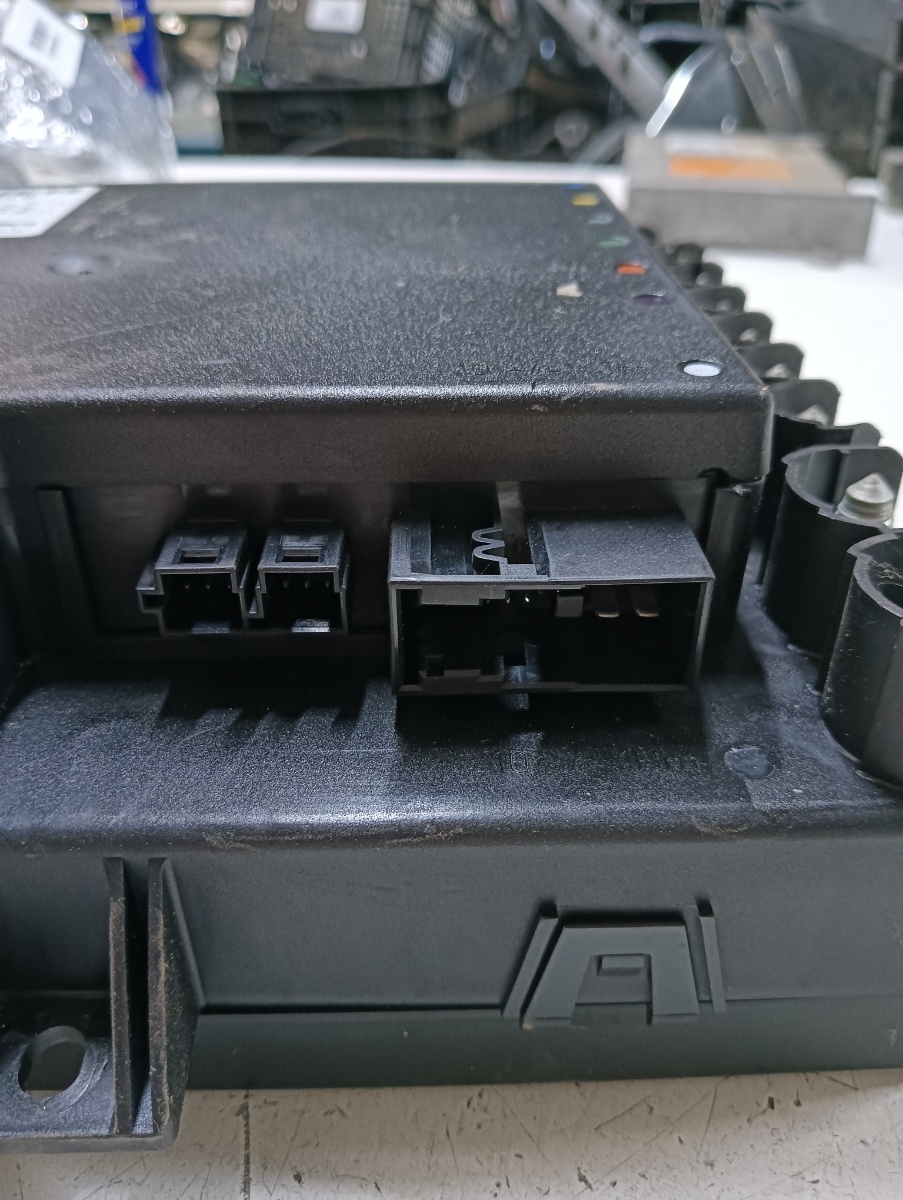 Modul de control baterie MERCEDES-BENZ S-CLASS II W221, C215 2005 - 2013 A2215400401 – foto 2
