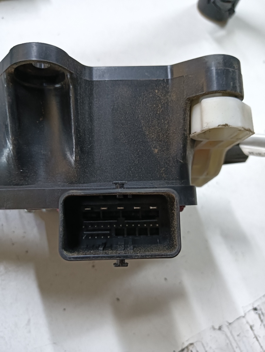 Modul de control frana de mana PEUGEOT 508 8D_ 2010 - > HDi RHH (DW10CTED4) 0204790054 A2c36903500 – foto 3