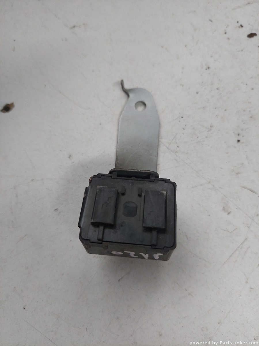 Modul electronic TOYOTA LAND CRUISER J120 OEM 8665251010 – foto 2