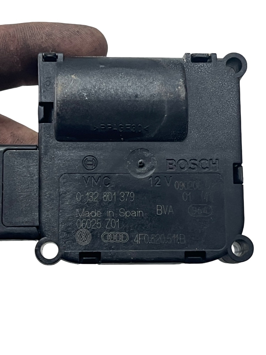 Motoras/actuator clapeta aer AUDI Q7 4LB 2006 - 2016 0132801379 – foto 3