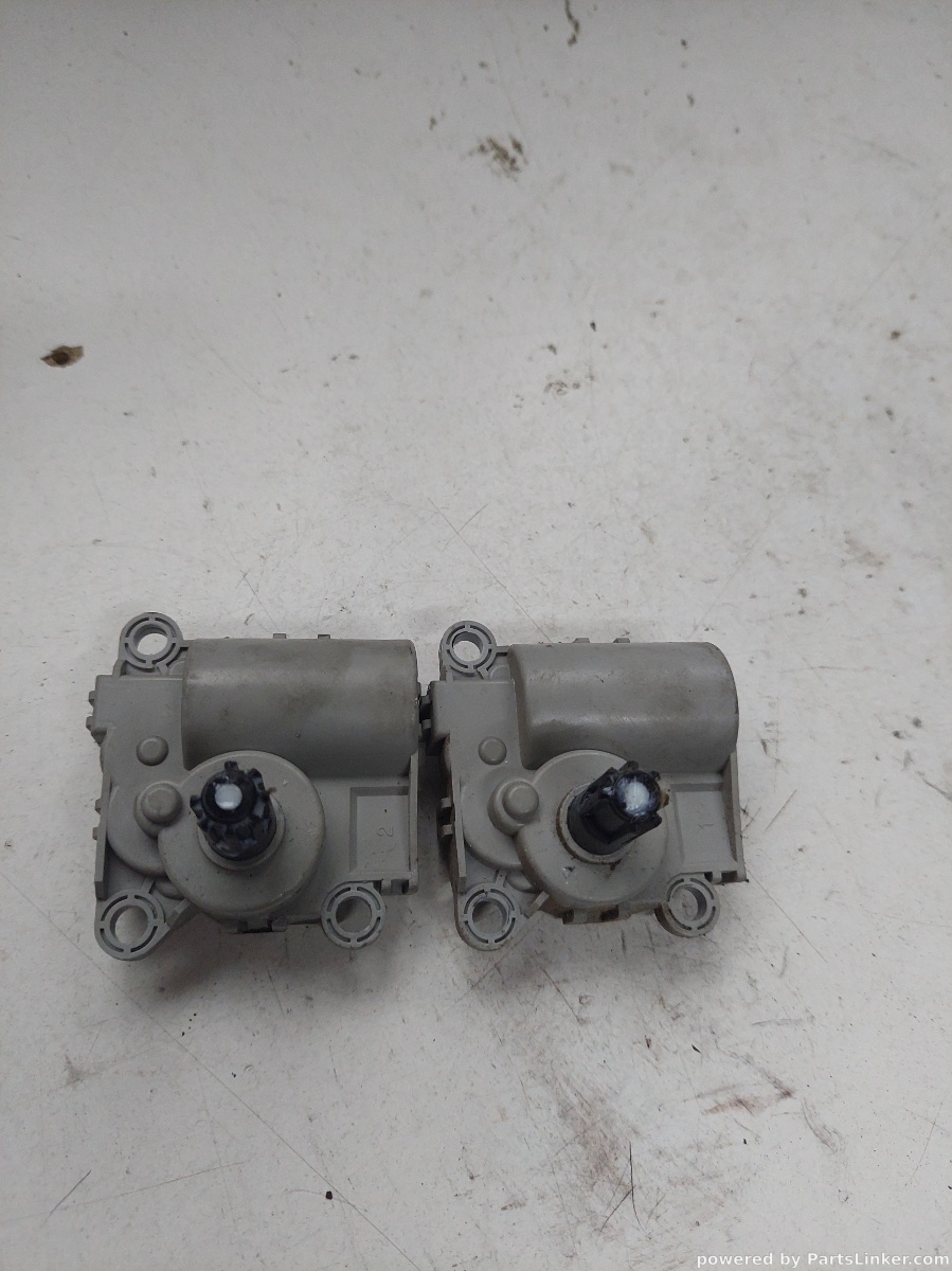 Motoras clapeta aeroterma HYUNDAI TUCSON III (TLE)  [ 2015 - > ] OEM D267nffaa01 – foto 2