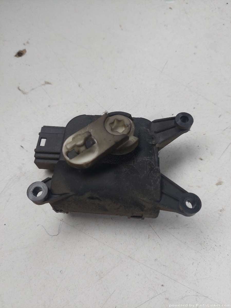 Motoras clapeta aeroterma VOLKSWAGEN CADDY (6K9, 9E7, 9E9) [ 2002 - 2009 ] OEM 0132801340 – foto 2