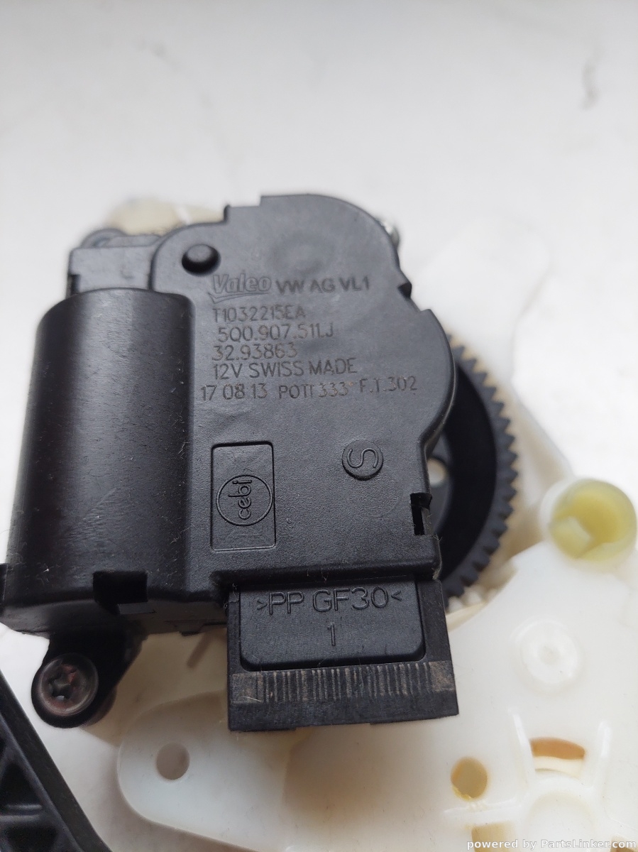 Motoras clapeta aeroterma VOLKSWAGEN GOLF 7(5G1, BE1) [ 2012 - > ] OEM 5q0907511j – foto 2