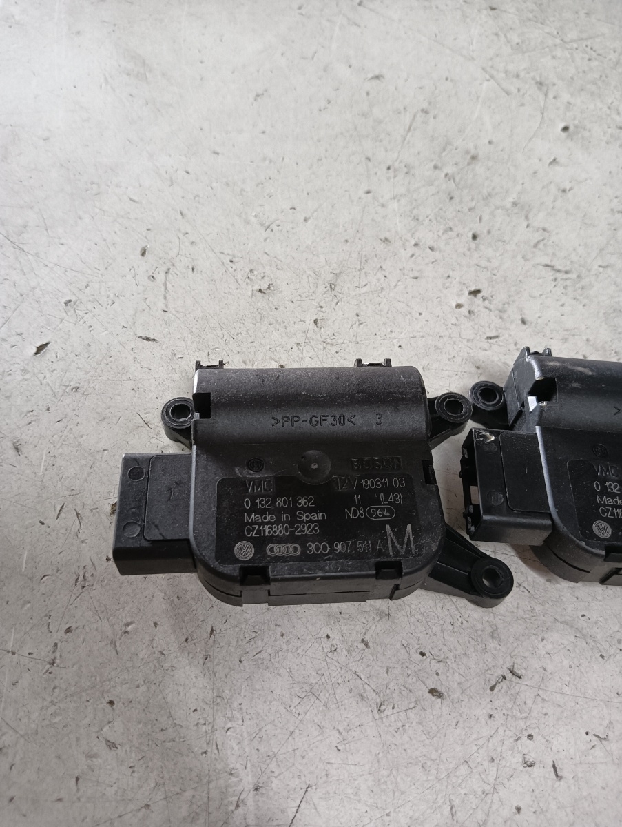 Motoras clapeta aeroterma VOLKSWAGEN GOLF VI (5K1) [ 2008 - 2013 ] OEM 0132801362 – foto 2