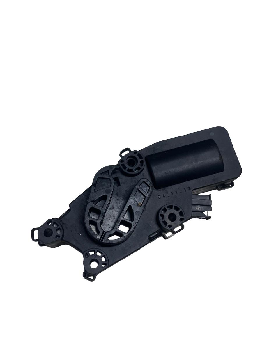 Motoras deschidere haion stanga spate SKODA SUPERB 3T4 2008 - 2015 3T0827299C