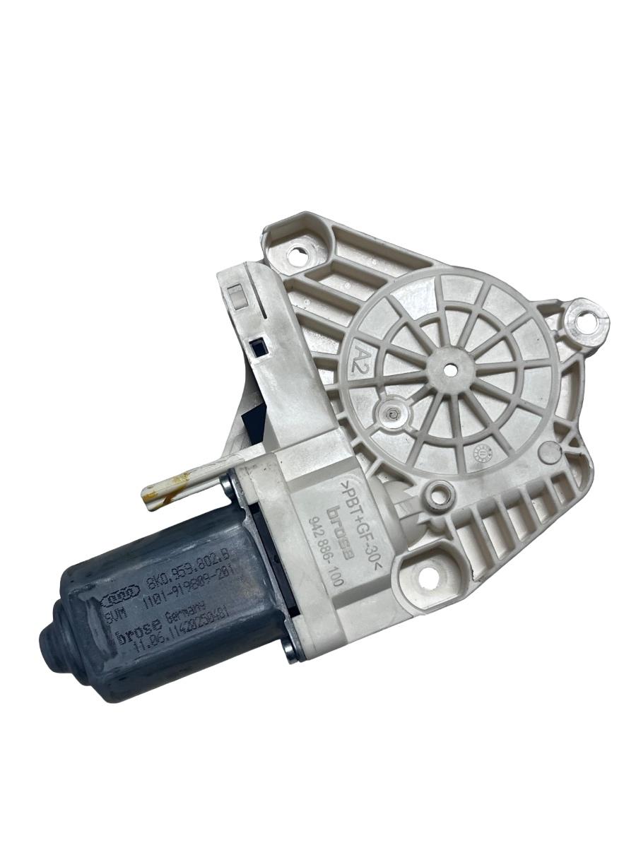 Motoras geam dreapta fata AUDI A6/S6 IV Saloon 4G2, C7, 4GC 2010 - 2018 VAG 8K0959802B