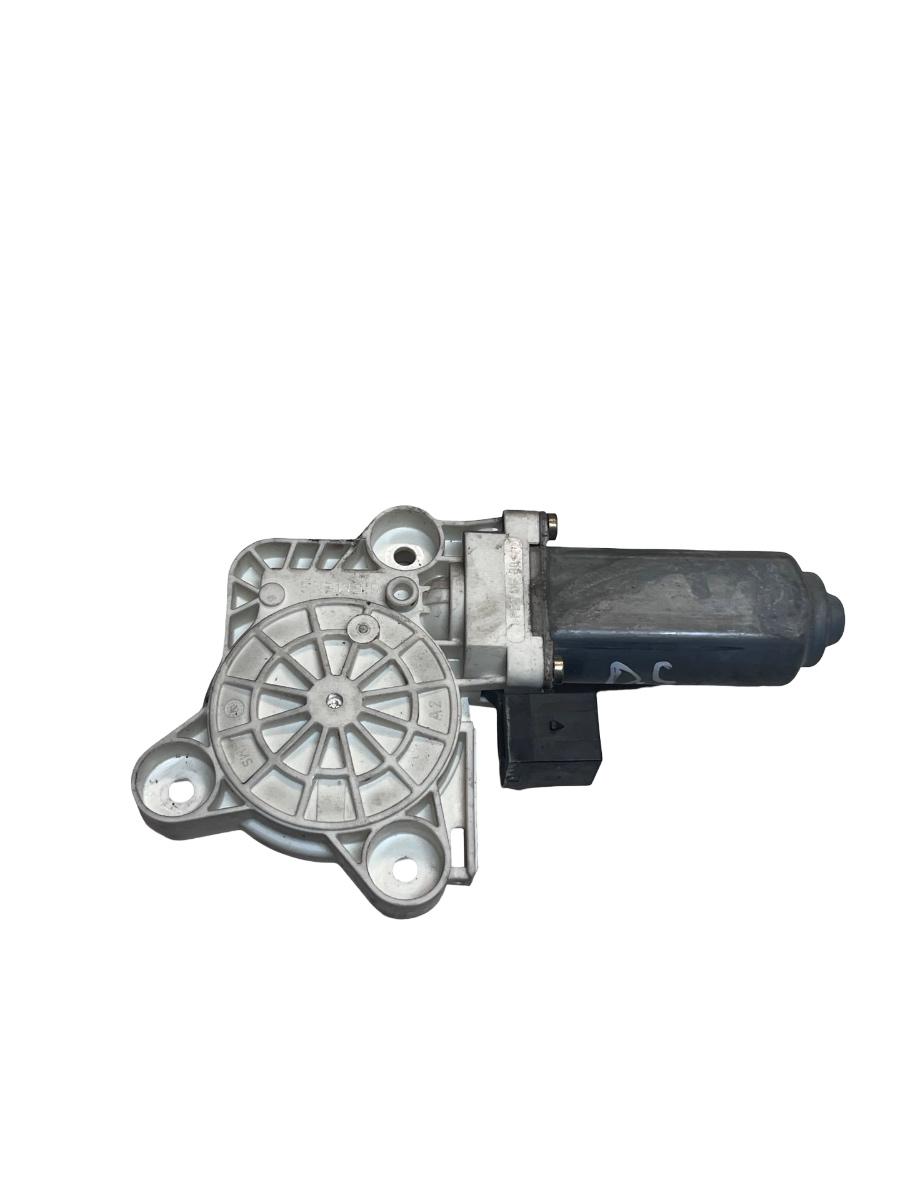 Motoras geam dreapta spate MERCEDES-BENZ E-CLASS W211 2002 - 2009 A2118202442 – foto 3