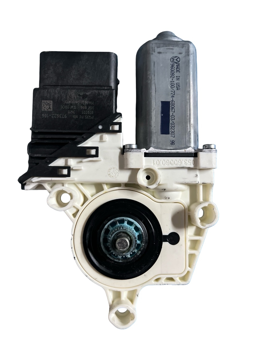 Motoras geam dreapta spate VOLKSWAGEN GOLF V Variant 1K5 2007 - 2009 1K0959704P – foto 2