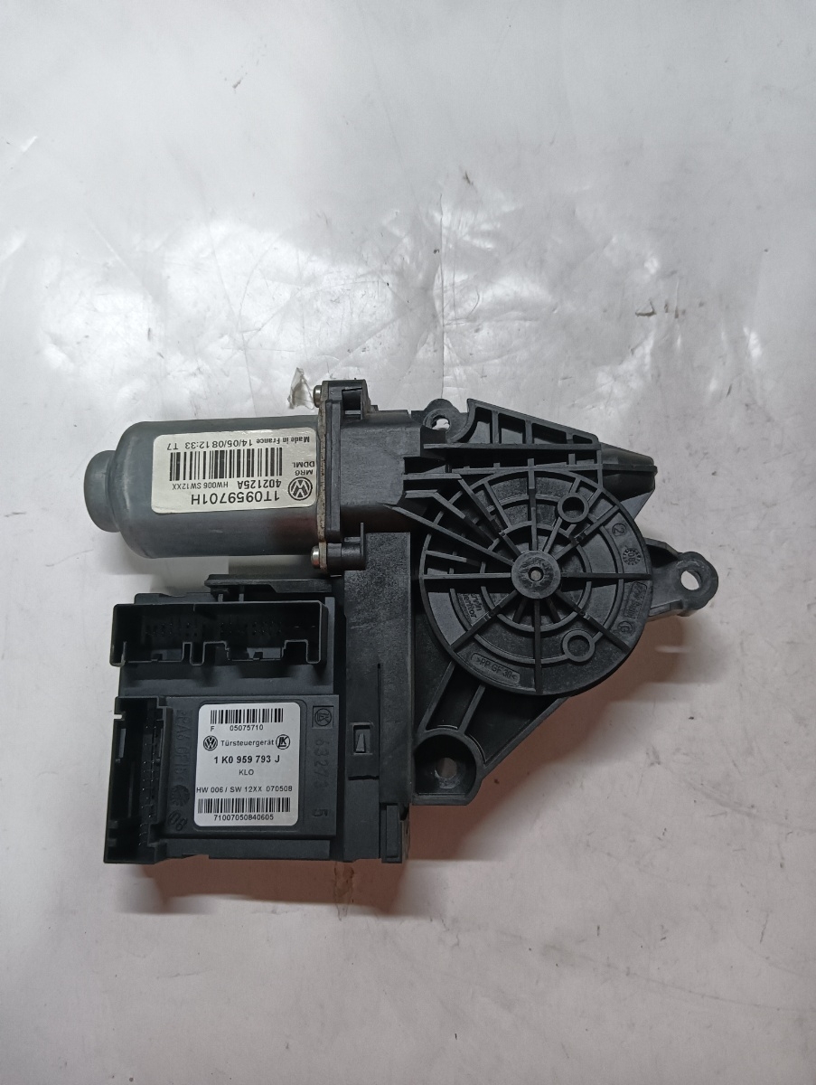 Motoras geam electric  stanga fata SKODA OCTAVIA II Combi 1Z5 2004 - 2013, VOLKSWAGEN TOURAN 1T1, 1T2 2003 - 2010 TDI BMN 1k0959793j