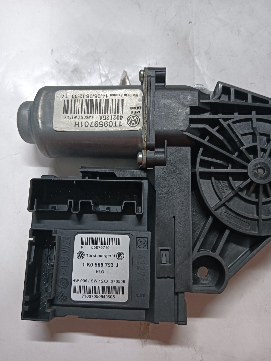 Motoras geam electric  stanga fata SKODA OCTAVIA II Combi 1Z5 2004 - 2013, VOLKSWAGEN TOURAN 1T1, 1T2 2003 - 2010 TDI BMN 1k0959793j – foto 2