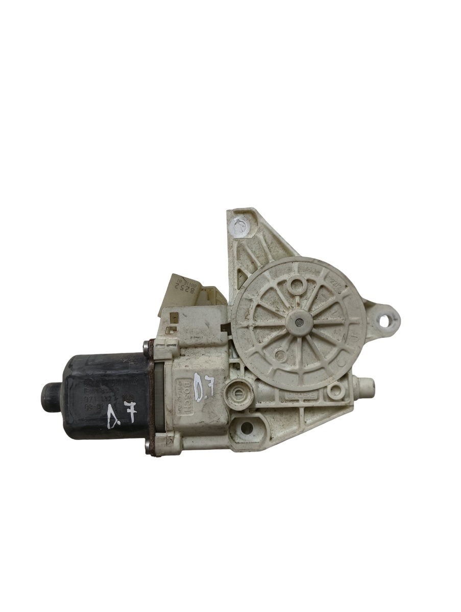 Motoras geam pivotant dreapta fata MERCEDES-BENZ C-CLASS W204 2007 - 2014 – foto 2