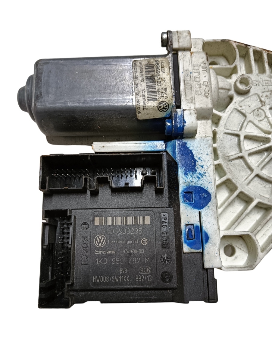 Motoras geam pivotant dreapta fata VOLKSWAGEN PASSAT 3C2 2005 - 2010 – foto 2