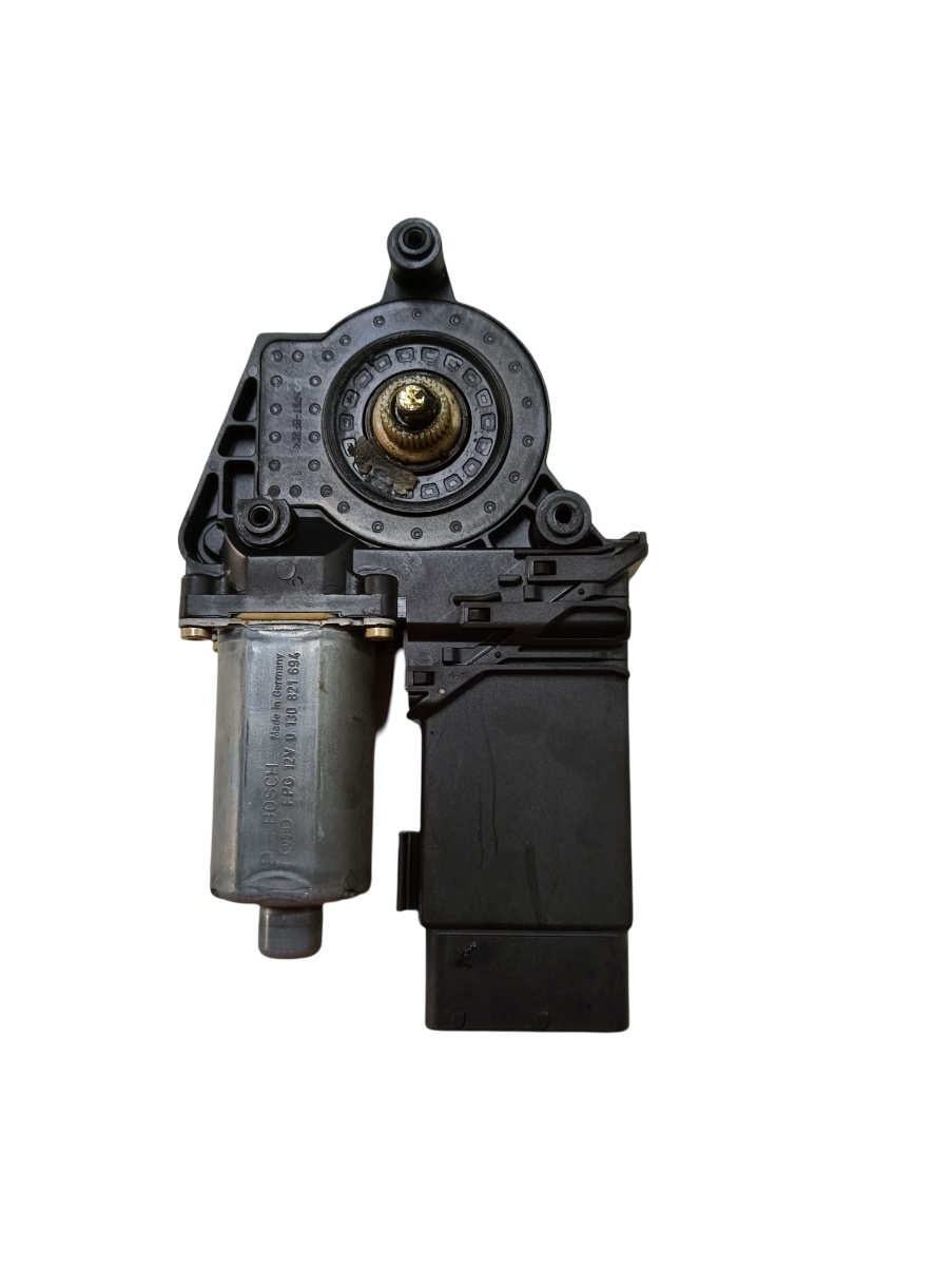 Motoras geam pivotant dreapta fata VOLKSWAGEN PASSAT Variant 3B6 2000 - 2005 9776105415301 – foto 2
