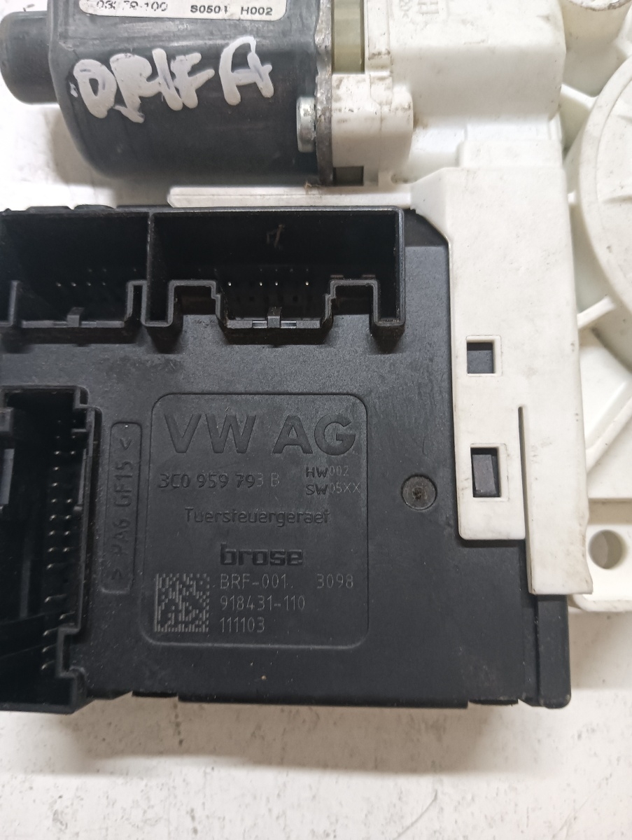 Motoras geam pivotant dreapta fata VOLKSWAGEN TIGUAN 5N_ 2007 - > 3c0959793b – foto 2