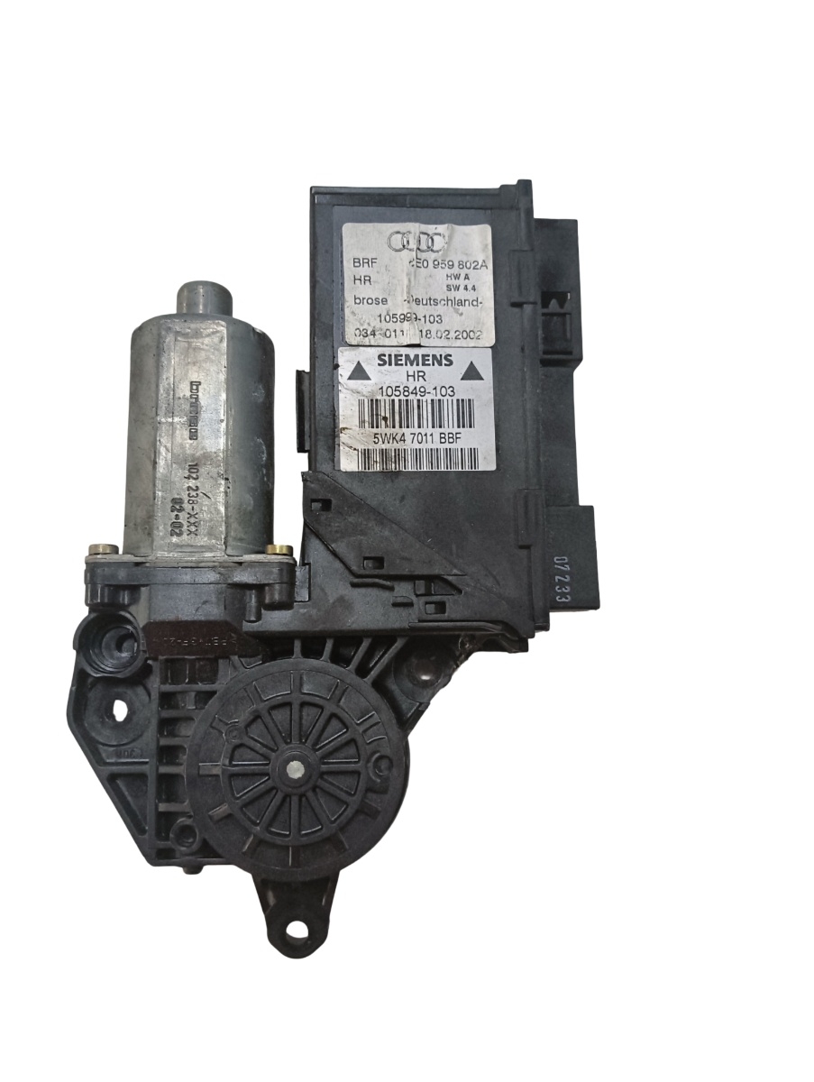 Motoras geam pivotant dreapta spate AUDI A4 II 8E2, B6 2000 - 2005 8e0959802a