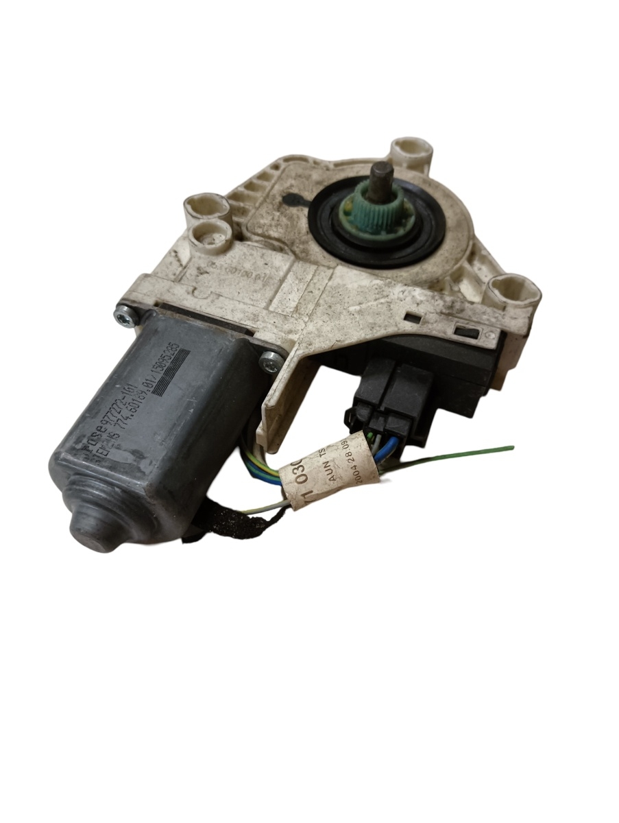 Motoras geam pivotant dreapta spate AUDI A6 III Avant 4F5, C6 2005 - 2011 977272101 – foto 2