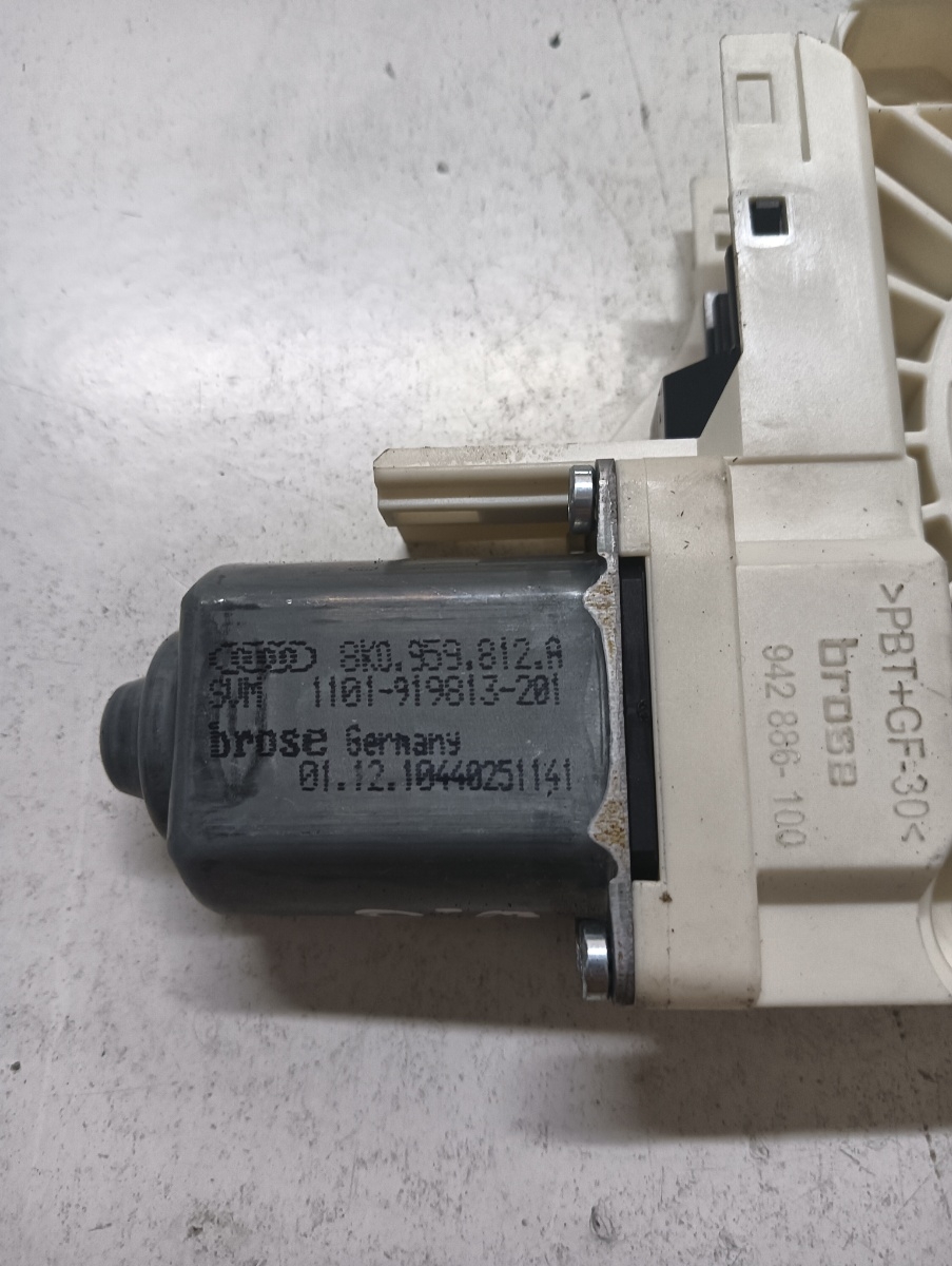 Motoras geam pivotant dreapta spate AUDI Q5 8RB 2008 - > 8k0959812a – foto 2