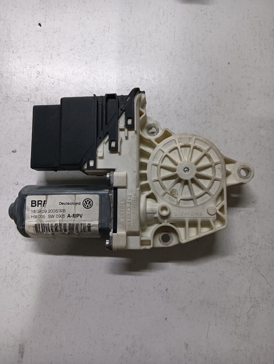 Motoras geam pivotant dreapta spate VOLKSWAGEN TOURAN 1T1, 1T2 2003 - 2010 1k0959749e