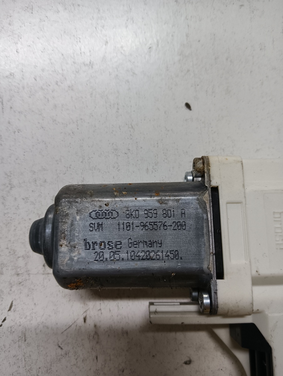 Motoras geam pivotant stanga fata AUDI A5/S5 8T3 2007 - 2017 8k0959801a – foto 2