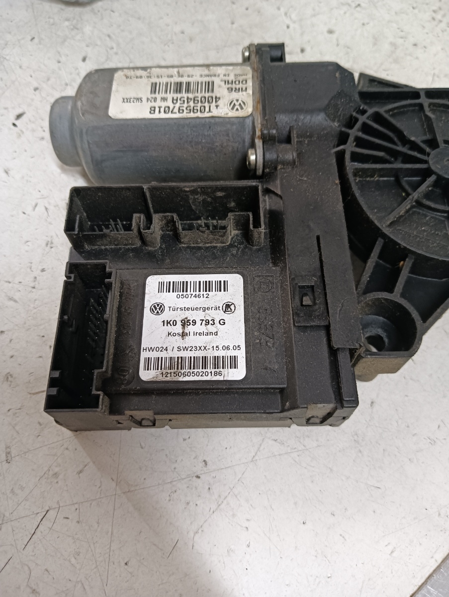 Motoras geam pivotant stanga fata SKODA OCTAVIA II Combi (1Z5) [ 2004 - 2013 ] OEM 1k0959793g – foto 2