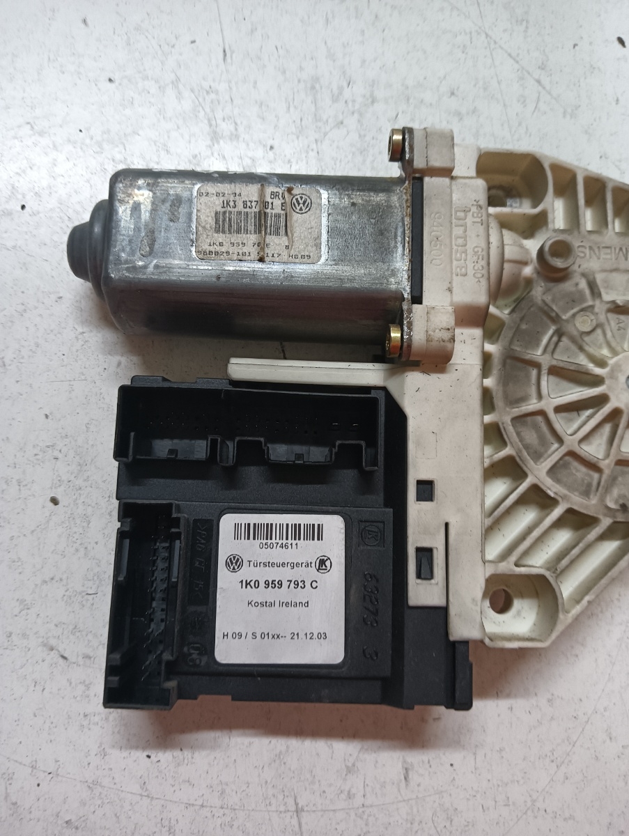 Motoras geam pivotant stanga fata VOLKSWAGEN GOLF V 1K1 2003 - 2009 1k0959793c – foto 2