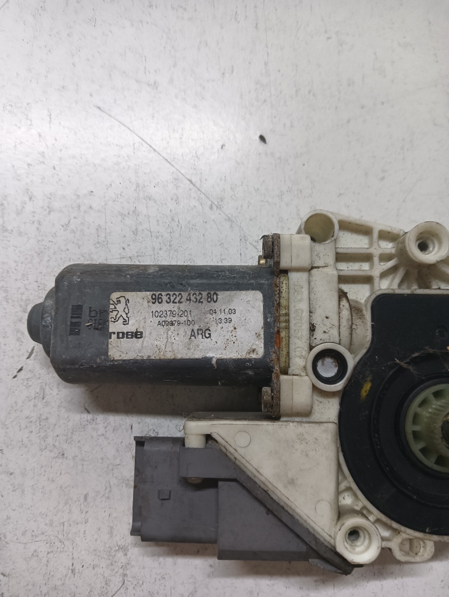 Motoras geam pivotant stanga spate PEUGEOT 307 SW 3H 2002 - 2009 9632243280 – foto 2