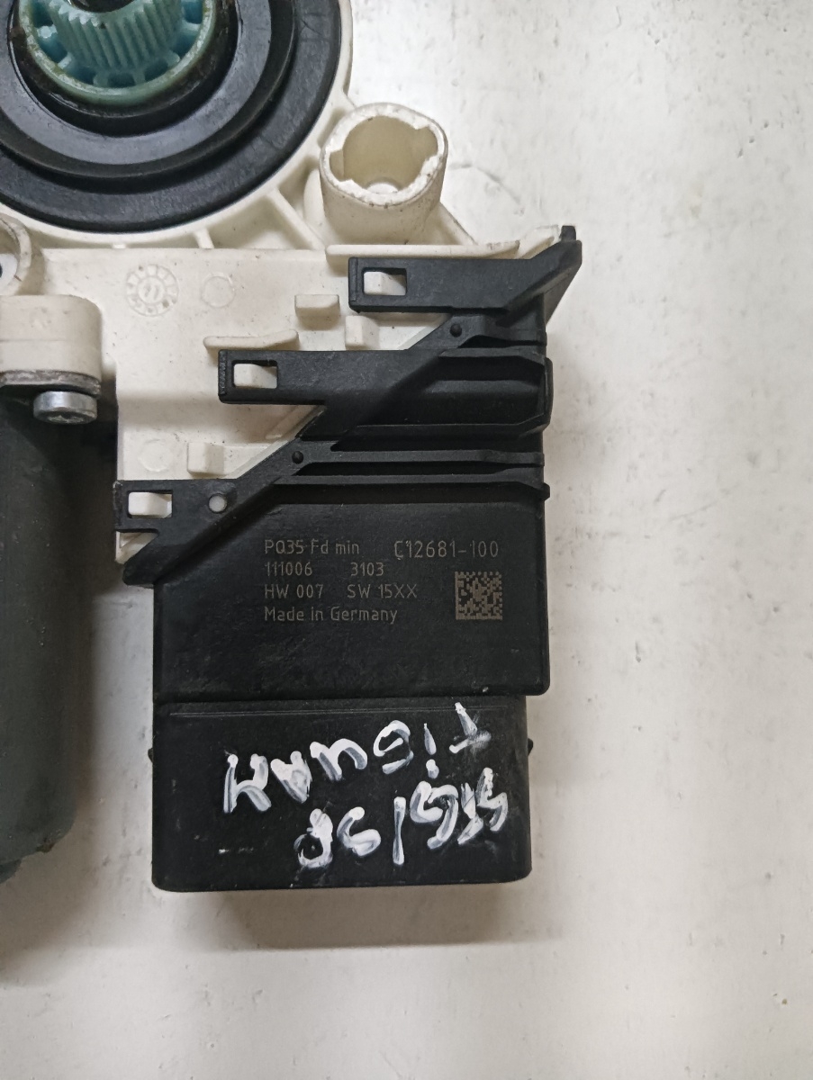 Motoras geam pivotant stanga spate VOLKSWAGEN TIGUAN 5N_ 2007 - > C12681100 – foto 2