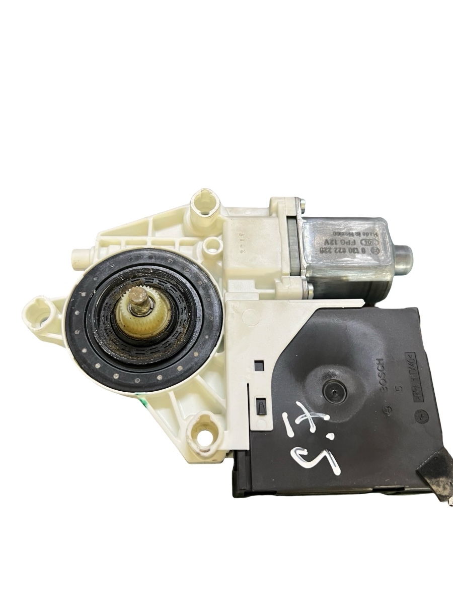 Motoras geam stanga fata VOLKSWAGEN GOLF V 1K1 2003 - 2009 1K5837401AJ – foto 2