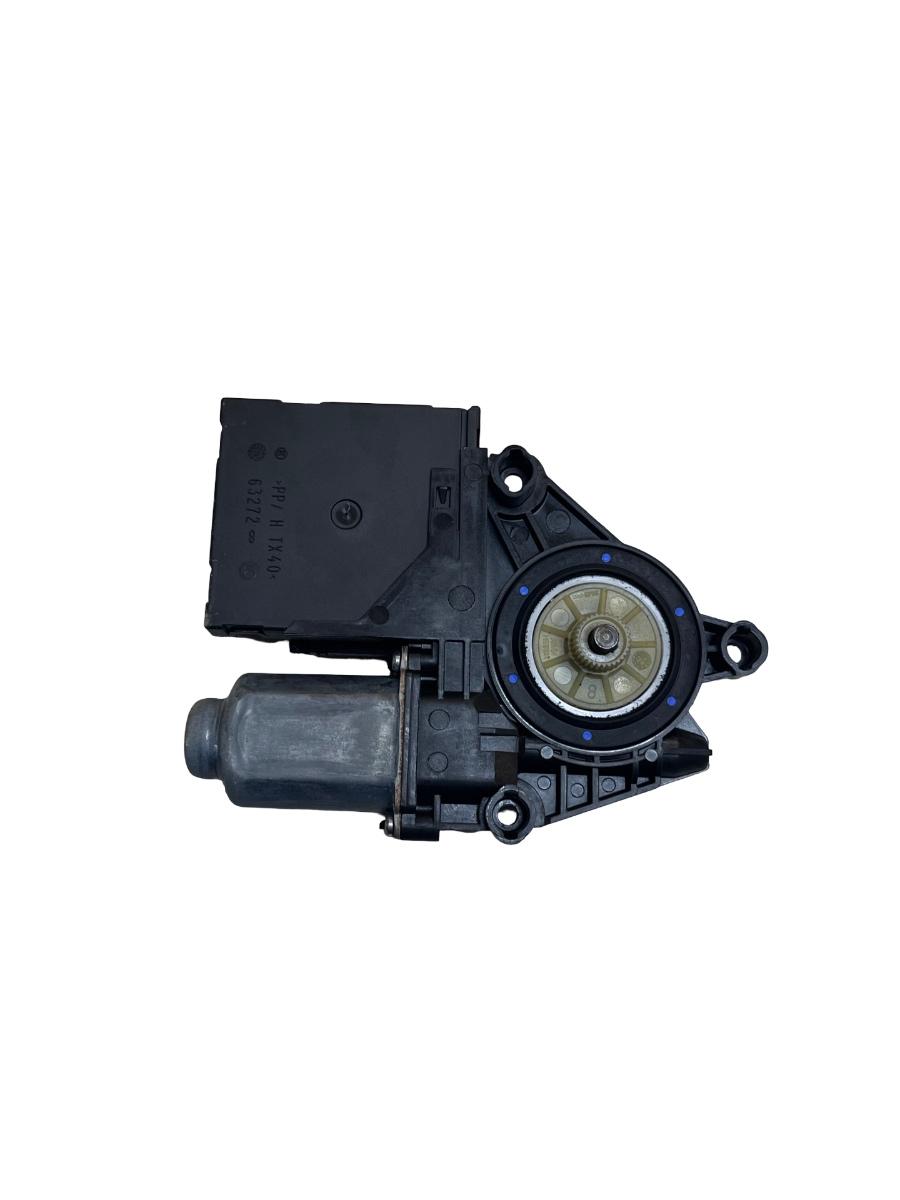 Motoras geam stanga fata VOLKSWAGEN GOLF VI 5K1 2008 - 2013 5K0959793 5K0959701B – foto 3