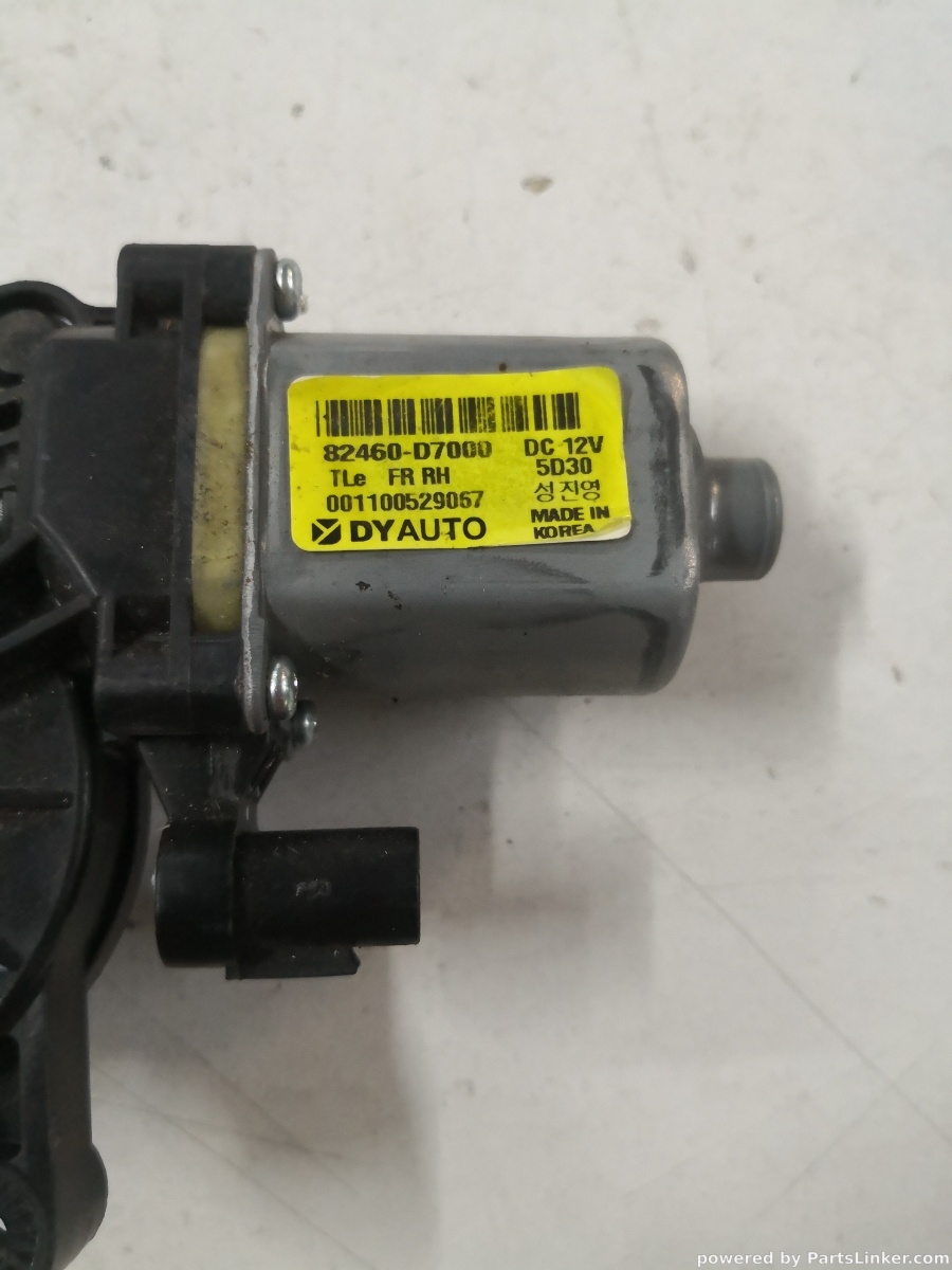 Motoras geam stanga spate TOYOTA LAND CRUISER 150 TRJ15_, KDJ15_, GRJ15_, GDJ15_ 2009 -> 82460d700 – foto 2