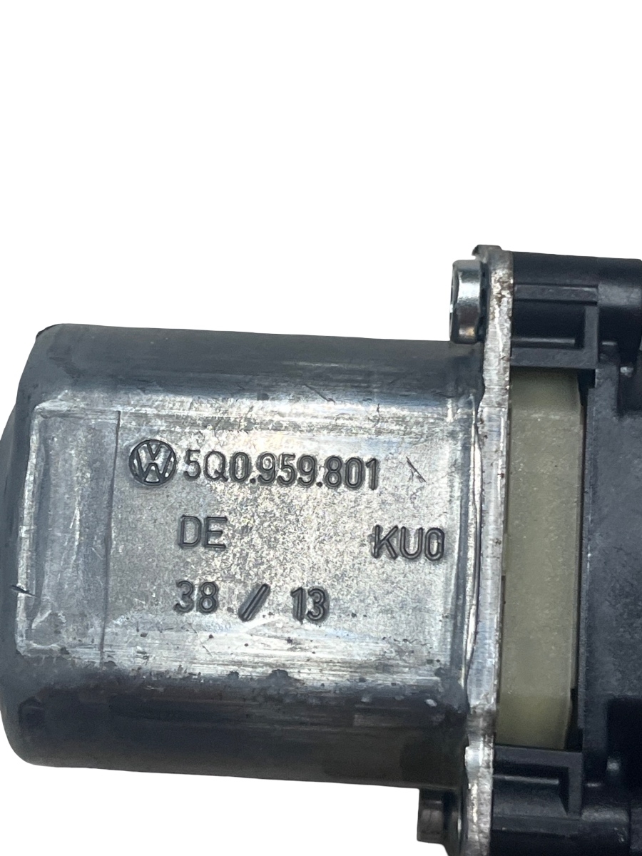 Motoras geam stanga spate ( UK) AUDI A3 Sportback 8VA, 8VF 2012 -> 5Q0959801 – foto 4
